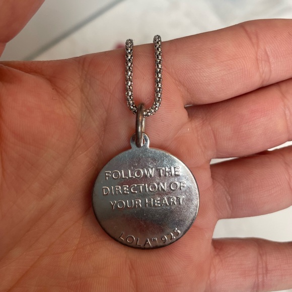 LOLA Compass Rose Rose Gold Vermeil Pendant w/ chain - Picture 5 of 5